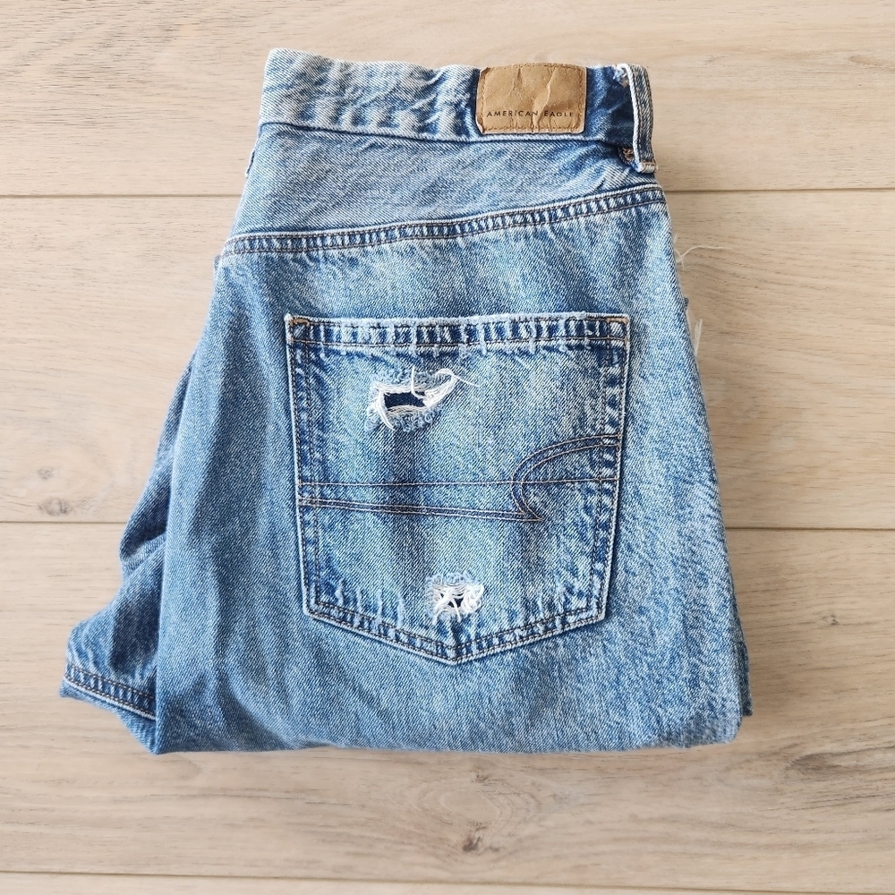 American Eagle Curvy Mom Jean Womens Size 12 Stone Wash Denim Destroyed